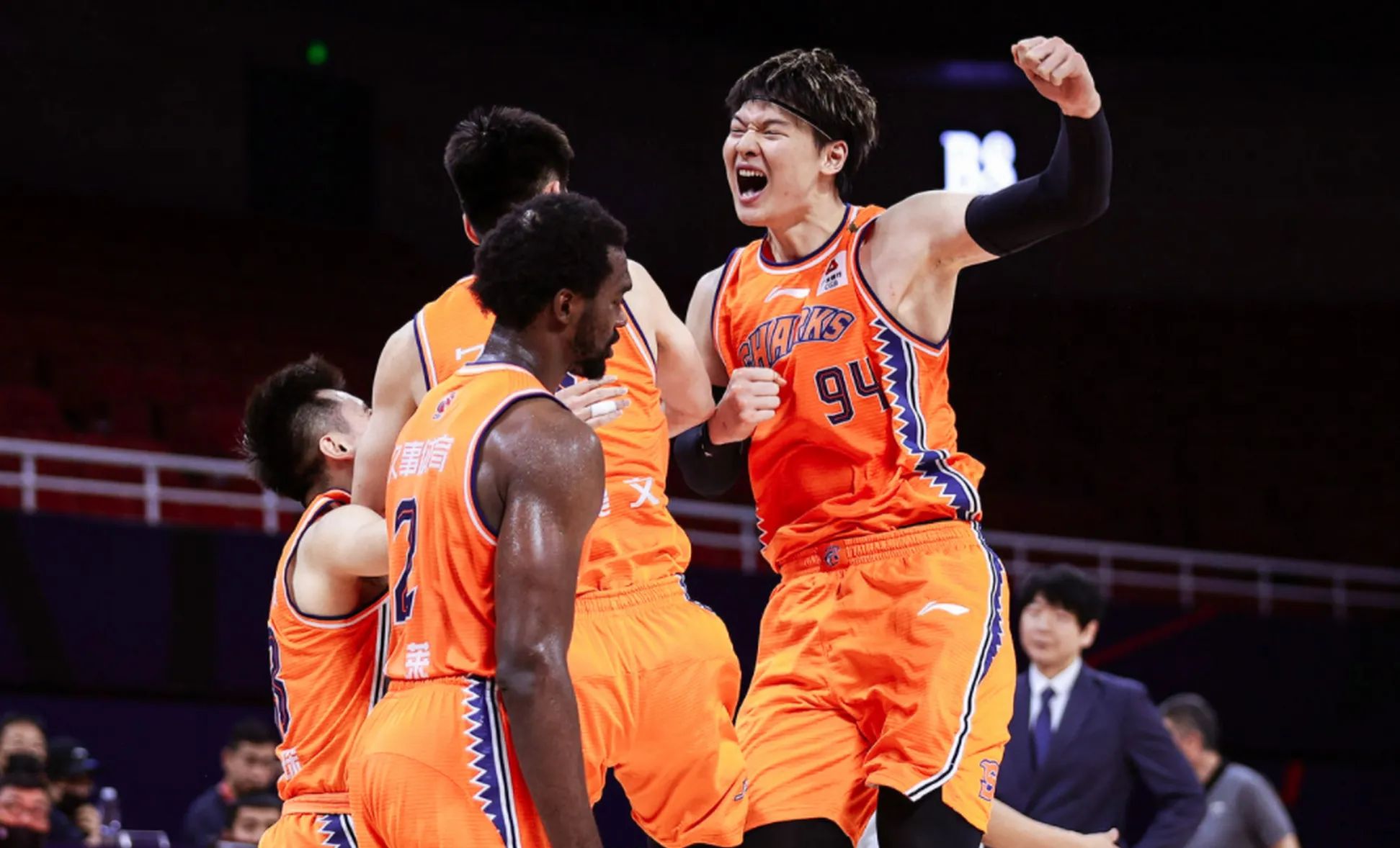 英雄联盟S15队伍-上海久事内部会议纪要流出——国际比赛日复出首秀，CBA季后赛使命明确，年轻球员得到机会的简单介绍